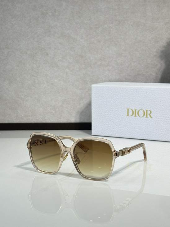 Picture of Dior Sunglasses _SKUfw76301194fw